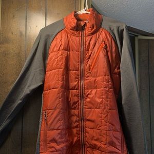 Smart wool Insulator hybrid